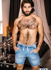 diego-sans-hairy-muscle-hunk-3
