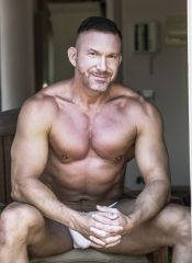tomas-brand-xxx-muscle-daddy-7